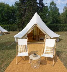 Tente lodge luxueuse pour mariage en France.