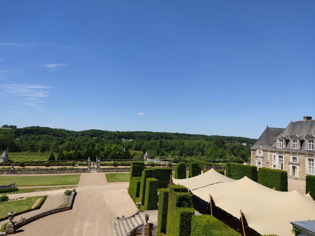 Tente stretch au Château de Valmer