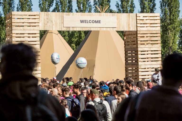 Tipi événementiel Les Toiles de Loire pour festivals à Tours.